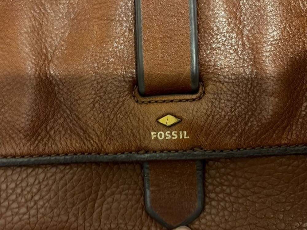 Fossil Kinley Medium Brown Pebbled Leather Crossbody Bag